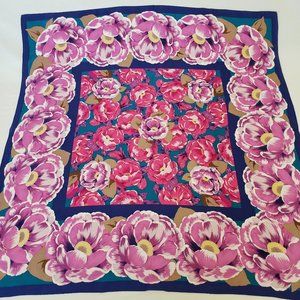 Vintage Worthington Vivid Magnolia or Poppy Flower 30x30 Silk 1990s Y2K